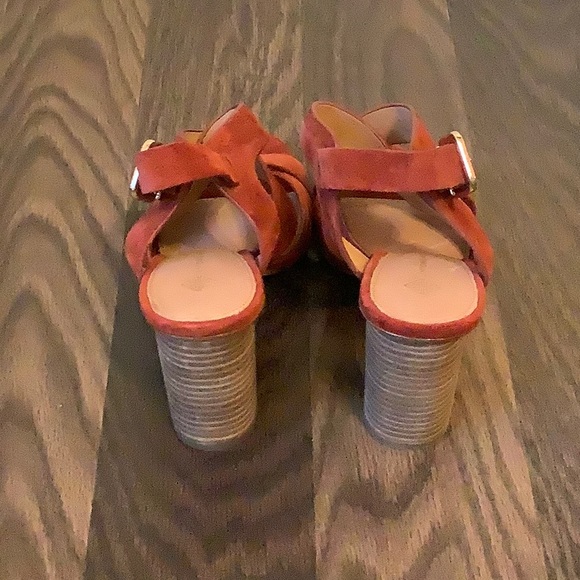 Heels - Picture 3 of 4